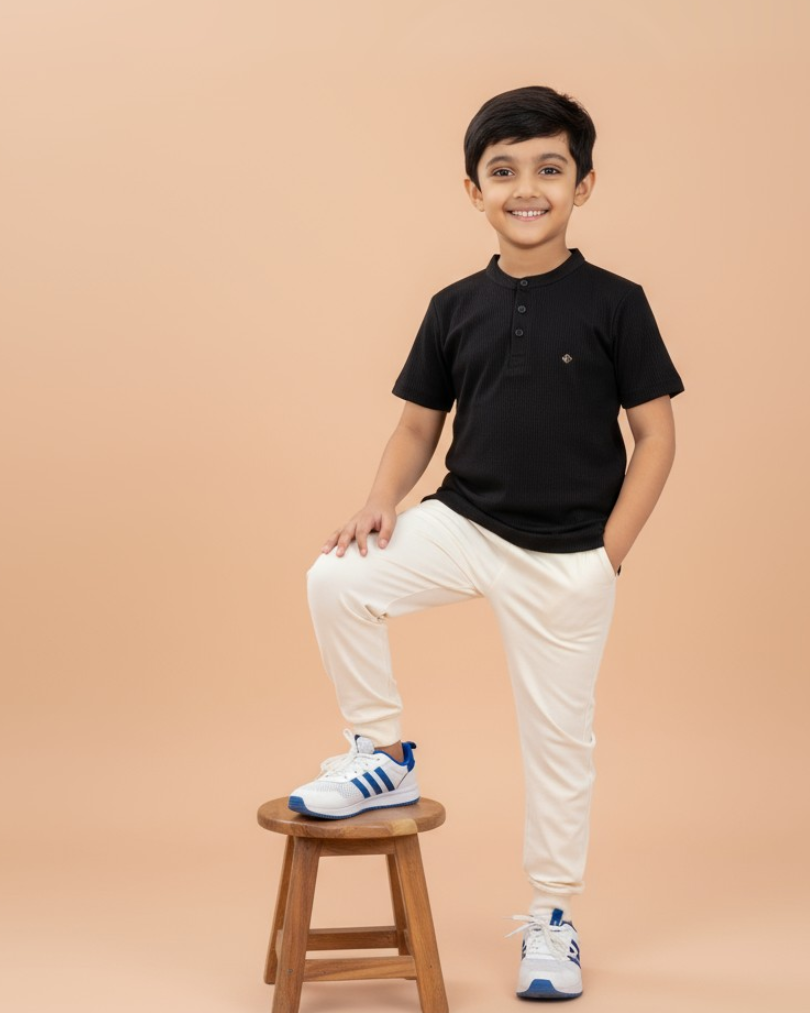 Gucci Boys T-shirt – Stylish & Comfortable Cotton Knitwear | Knitknotch